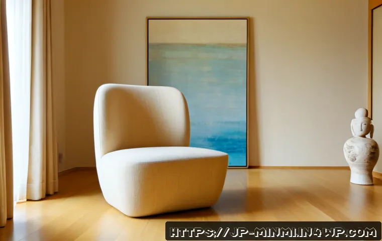 미니멀 럭셔리와 예술의 관계 - Photorealistic minimalist luxury living room curated like a private art gallery, one sculptural crea...